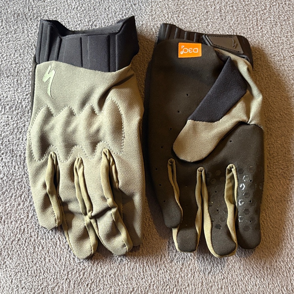 Specialized D30 Green and Black Cycling Gloves
